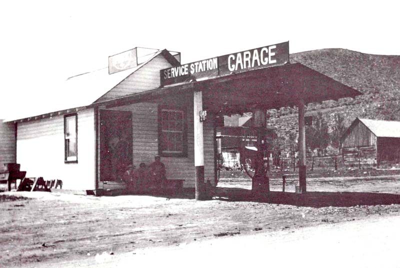 meese-service-station-by-darwin_s-old-home-now-there_s-just-the-cement-pad